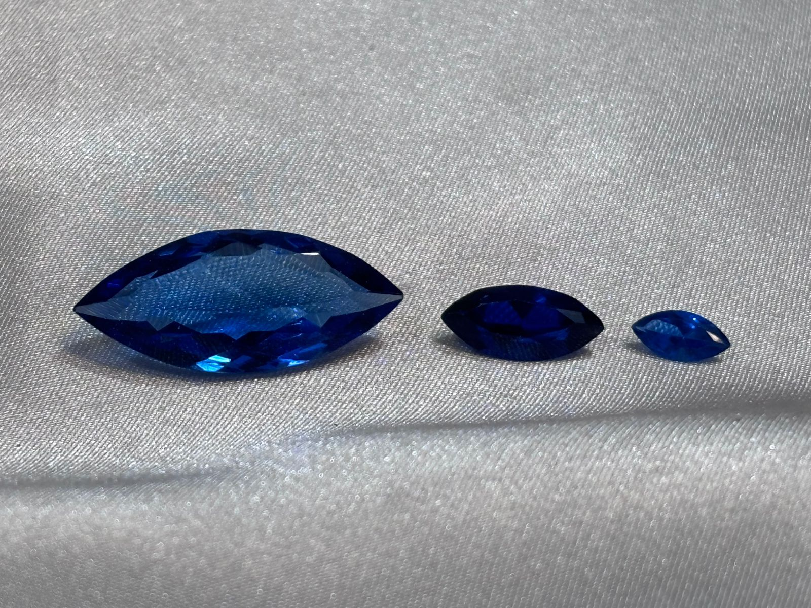 Espinela Azul Marquise