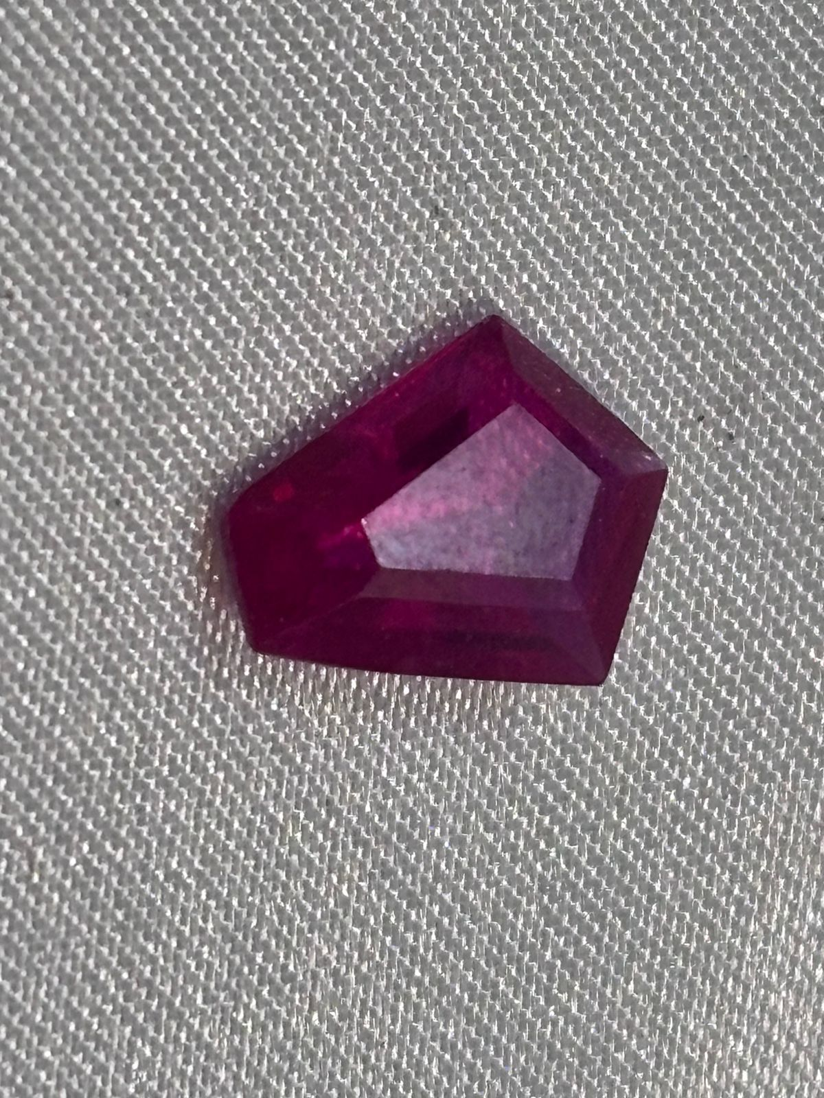 Rubí Rojo Carmín