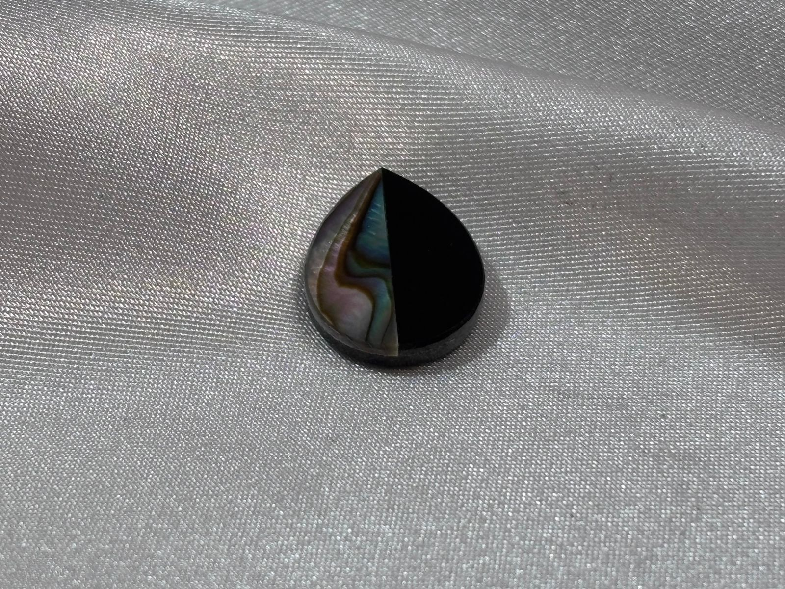 Gota Ónix Negro y Concha Nácar