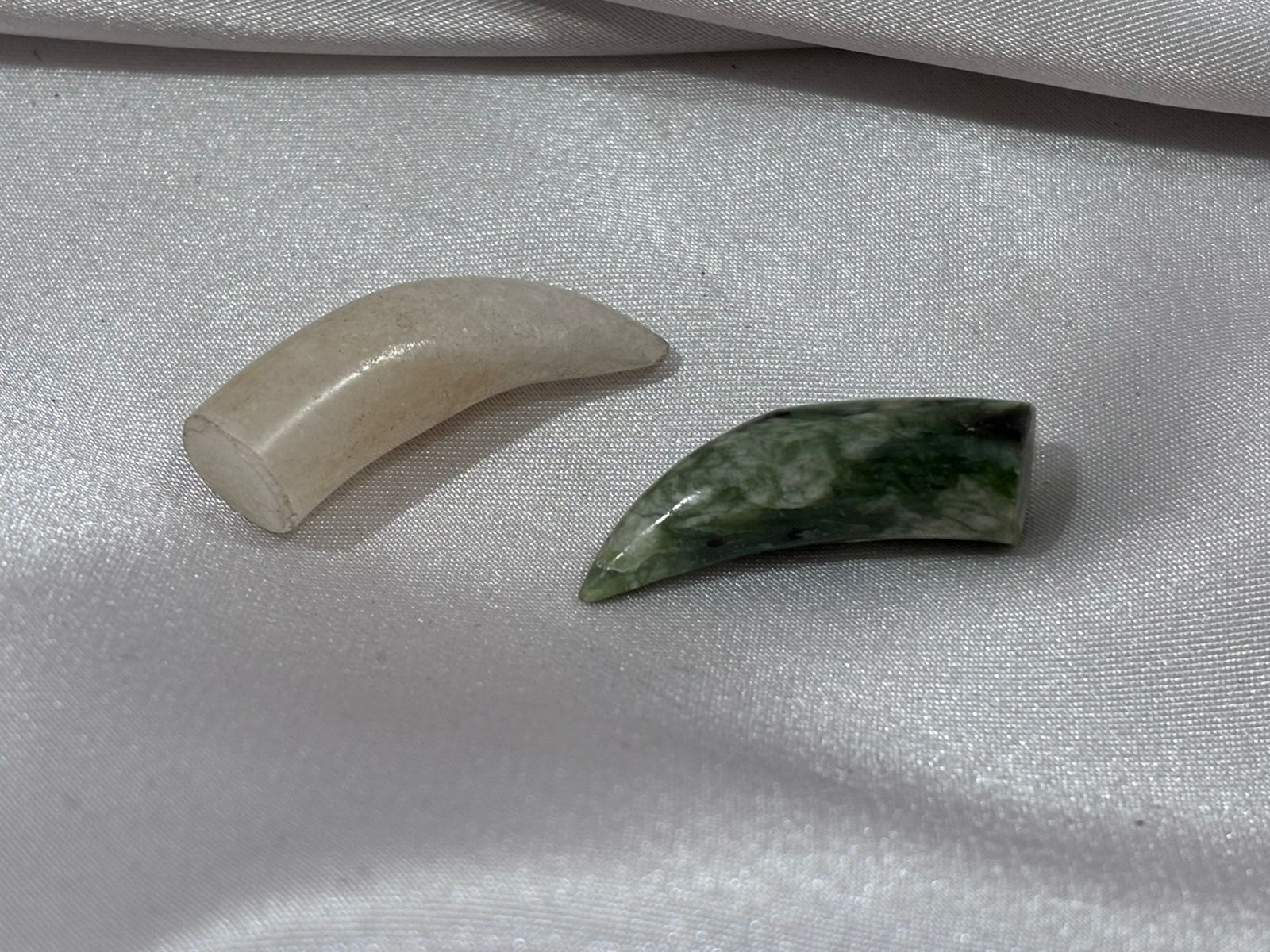 Jade y Cuarzo Colmillo