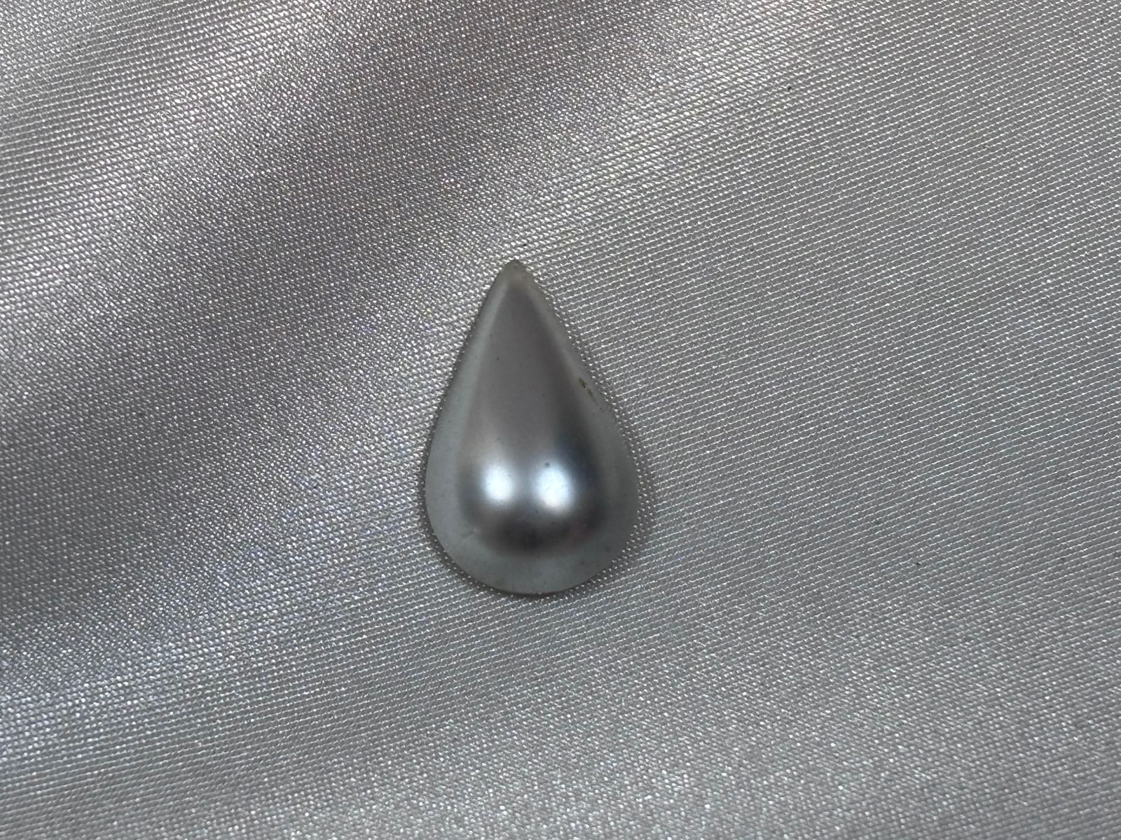 Perla Gris Plata Gota